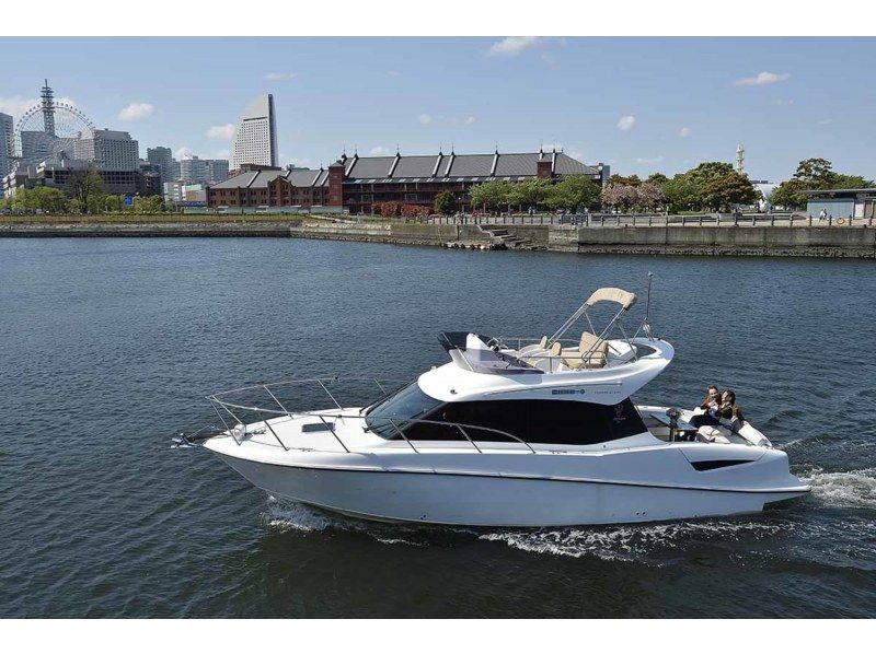 [Yokohama Minato Mirai] 12/24 only! Private Christmas cruise for two, fireworks viewing, and drinks including champagne includedの紹介画像