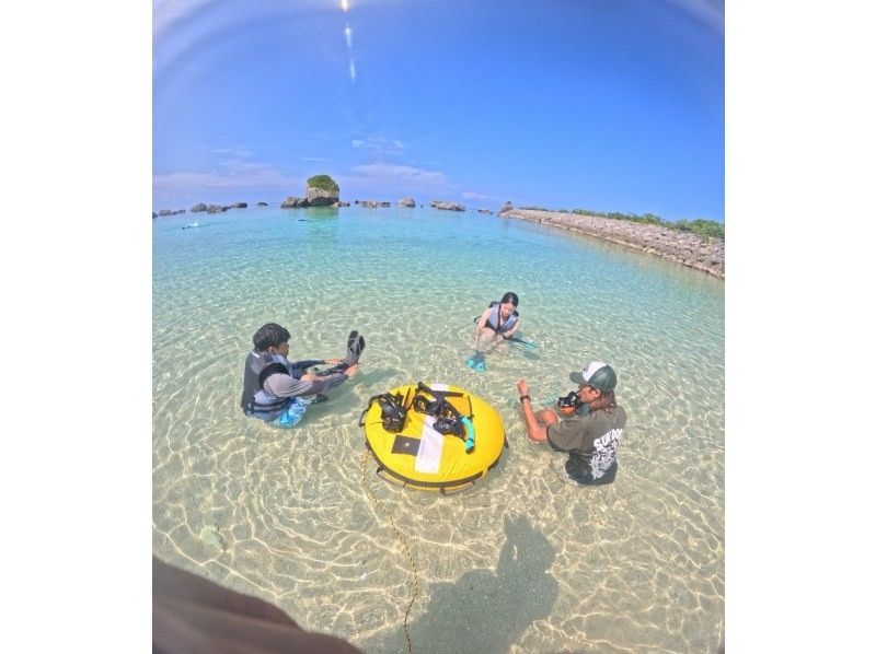 [Miyakojima - Same-day reservations accepted] The best value snorkeling experience! 100% chance of encountering sea turtles! Free photo data and rental items! Come empty-handed!の紹介画像