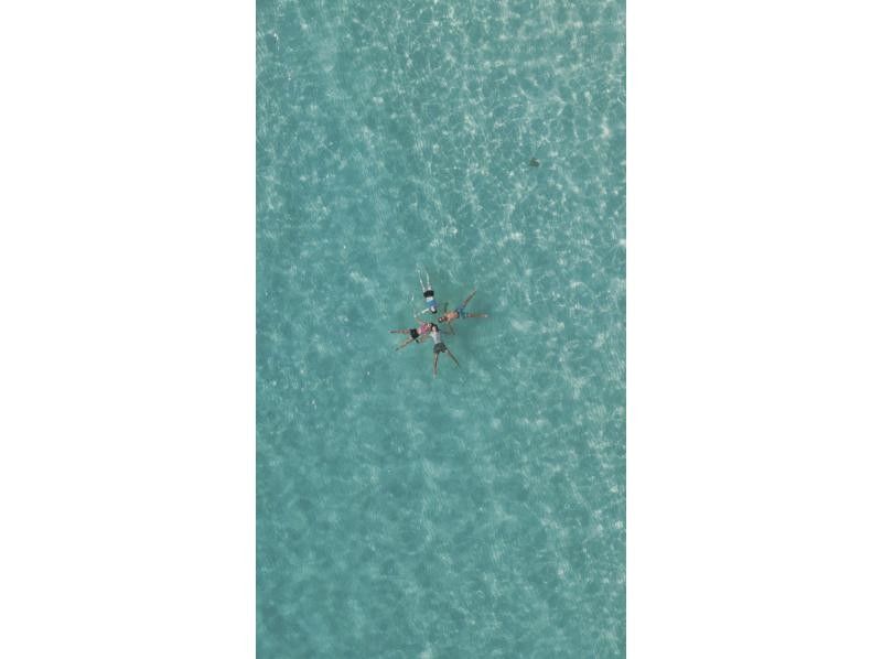 [Miyakojima - Same-day reservations accepted] The best value snorkeling experience! 100% chance of encountering sea turtles! Free photo data and rental items! Come empty-handed!の紹介画像