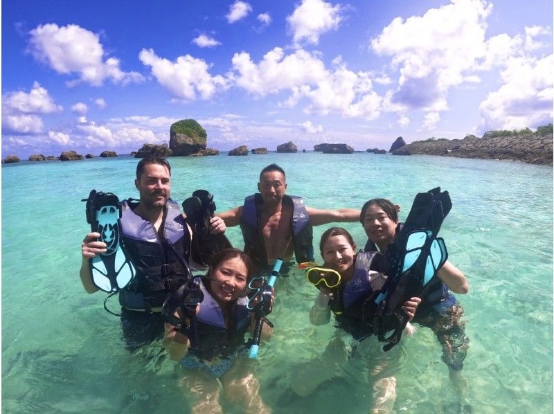 [Miyakojima - Same-day reservations accepted] The best value snorkeling experience! 100% chance of encountering sea turtles! Free photo data and rental items! Come empty-handed!の紹介画像