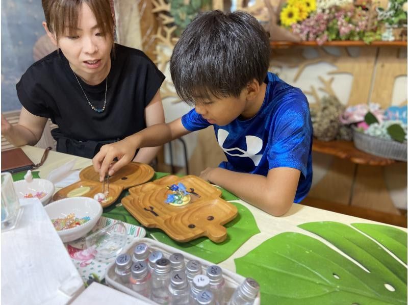  【秋田・横手】＜ふるさと村・つつじの森＞ミニチュア6個付き！スノードーム作り体験♫キラキララメが舞う小さな世界･:*.思い出をカタチに☆の紹介画像