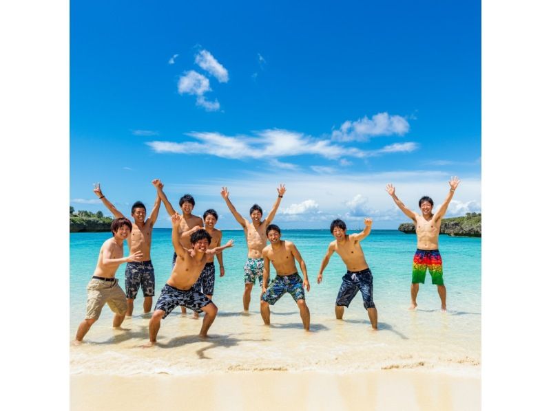 [Ishigaki Island] Snorkeling, SUP, Kayaking - A one-day special collaboration tour of the island's famous spots, Kabira Bay, Blue Cave, Healing Falls, Yaima Village, Jungle, and Mangroves!の紹介画像