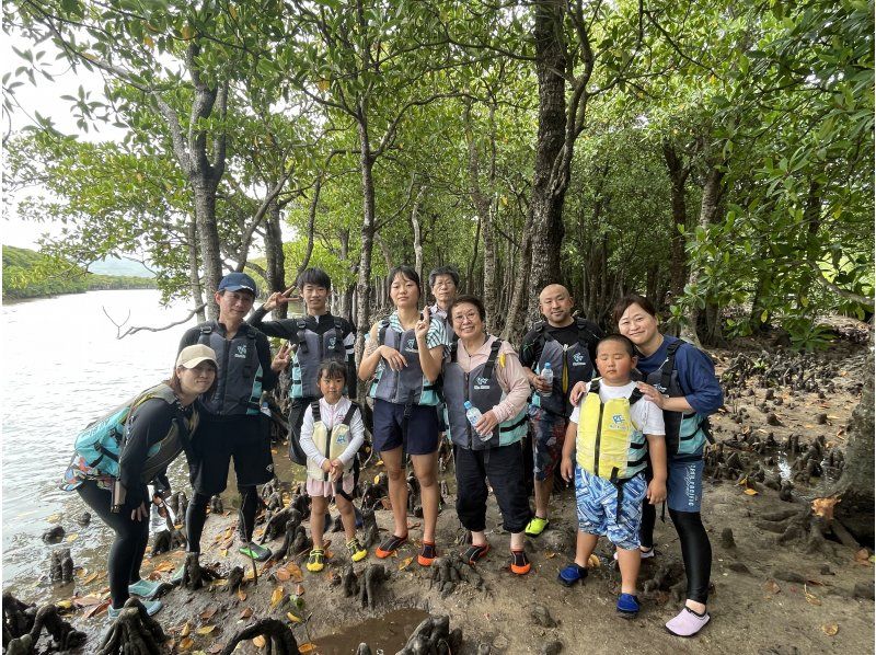 【石垣島】シュノーケル・SUP・カヤック　島の名所川平湾・青の洞窟・回復の滝・やいま村・ジャングル・マングローブ１日スペシャルコラボツアー！の紹介画像