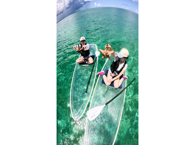 [Okinawa/Onna Village/Clear SUP] Enjoy the beautiful ocean of Okinawa on a transparent board ♪ Small group size for beginners ♪ Take "eye-catching photos" with unlimited photo and video recording ♪の紹介画像