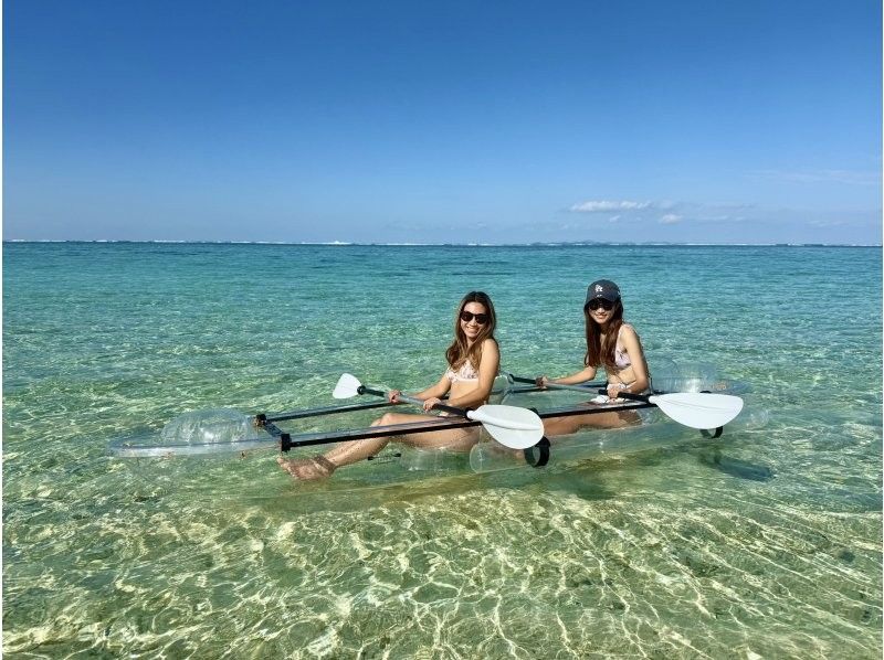 [Okinawa main island, northern part / Nakijin Village] The only tour that can be enjoyed from 1 year old! Clear Kayak 60 minute course (drone photography also available)の紹介画像