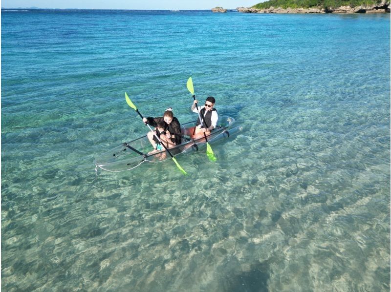 [Okinawa main island, northern part / Nakijin Village] The only tour that can be enjoyed from 1 year old! Clear Kayak 60 minute course (drone photography also available)の紹介画像