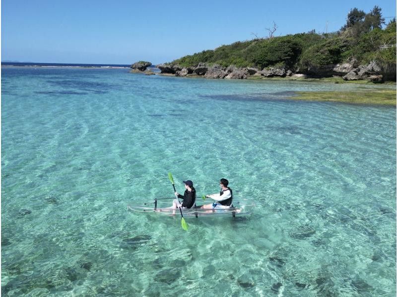 [Okinawa main island, northern part / Nakijin Village] The only tour that can be enjoyed from 1 year old! Clear Kayak 60 minute course (drone photography also available)の紹介画像