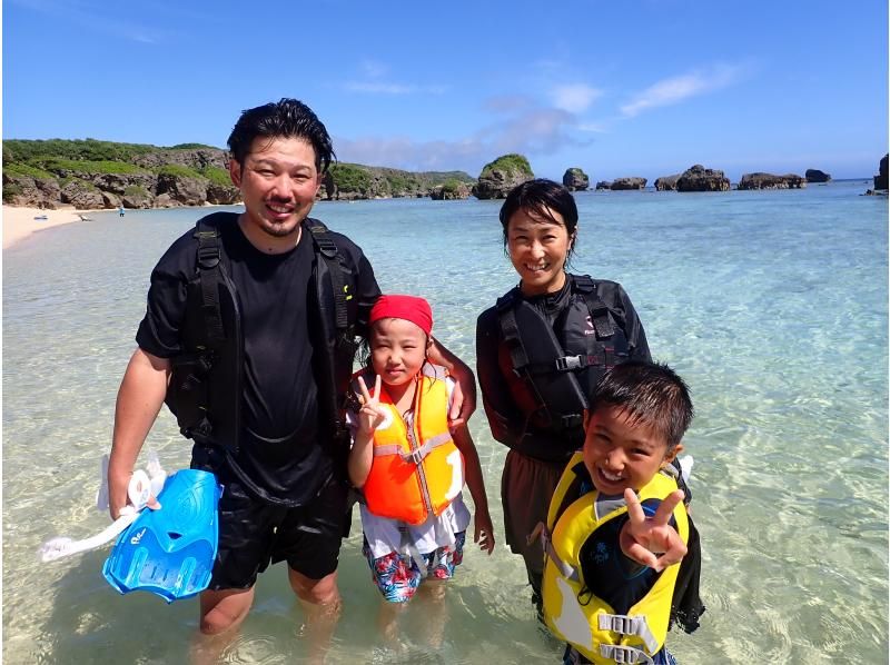 [Miyakojima / Same-day reservations OK!!] ★Sea turtle snorkeling & Churaumi snorkeling! Observe beautiful tropical fish!の紹介画像