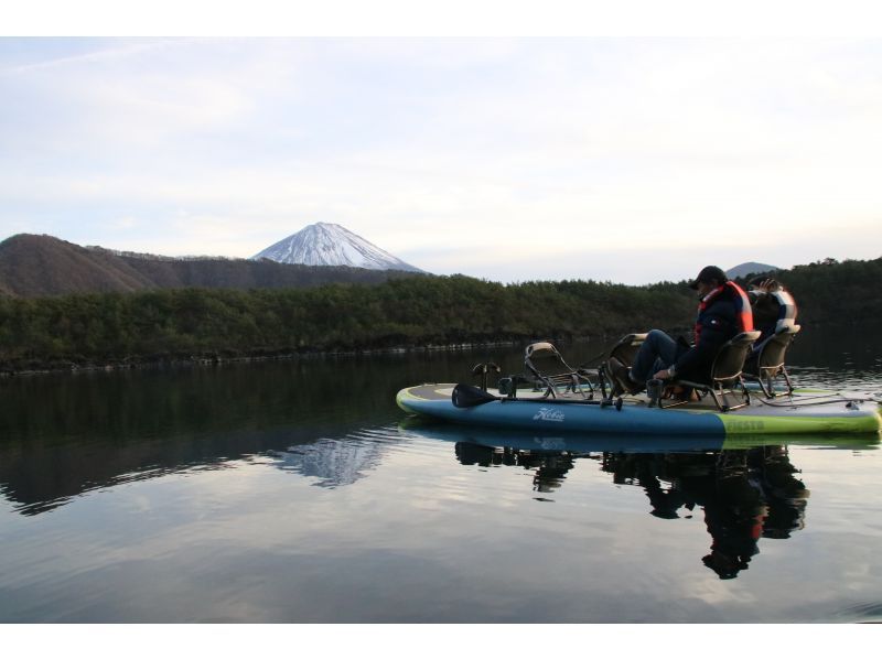 [Yamanashi, Lake Saiko] New Year's Day: Mt. Fuji sunrise cruise and mochi-pounding experienceの紹介画像