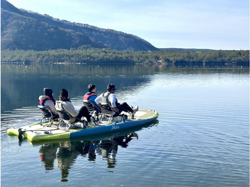 [Yamanashi, Lake Saiko] A large boat that everyone can ride! "Mirage iTrek Fiesta 60-minute rental"の紹介画像