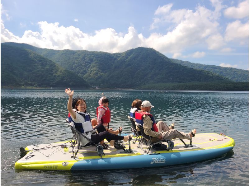 [Yamanashi / Saiko] A large boat that everyone can ride! "Mirage iTrek Fiesta 60 Minutes Rental"の紹介画像