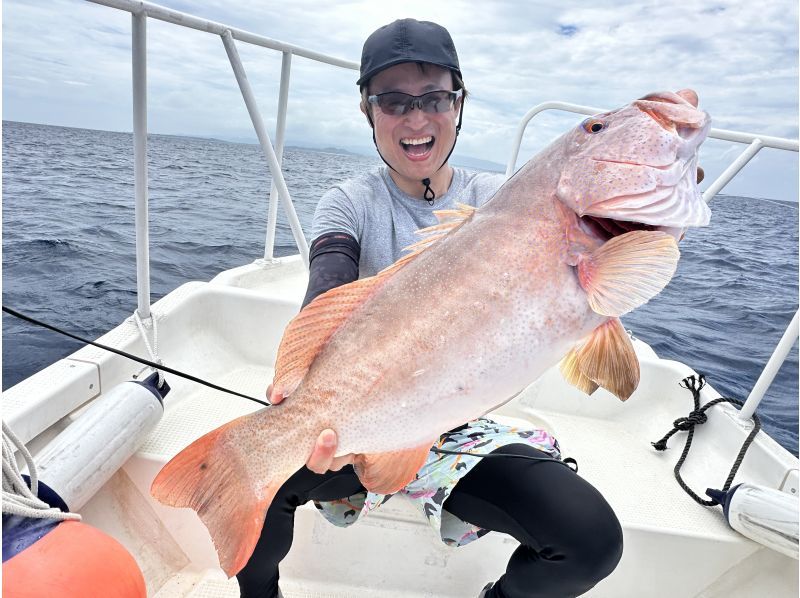 【石垣島・完全貸切】初心者、初挑戦大歓迎！船で行く半日ルアーフィッシング！！（手ぶらOK、写真プレゼント）の紹介画像