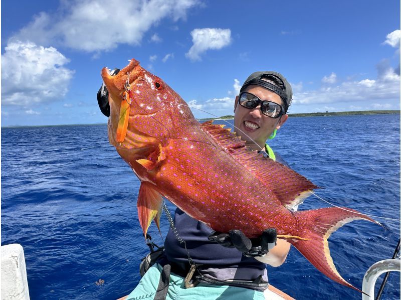 【石垣島・完全貸切】初心者、初挑戦大歓迎！船で行く半日ルアーフィッシング！！（手ぶらOK、写真プレゼント）の紹介画像