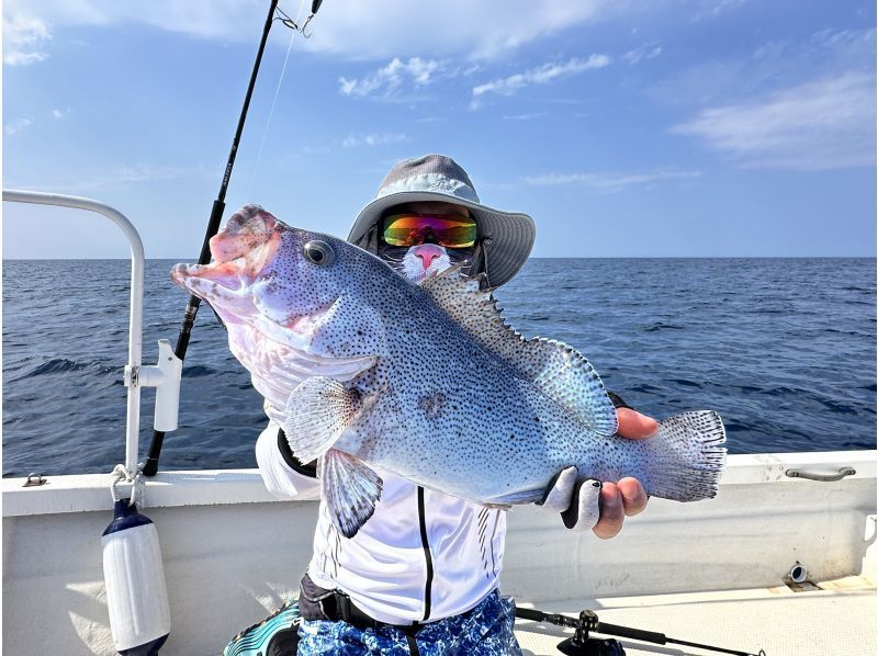 【石垣島・完全貸切】初心者、初挑戦大歓迎！！船で行く半日ルアーフィッシング！（手ぶらOK、写真プレゼント）の紹介画像