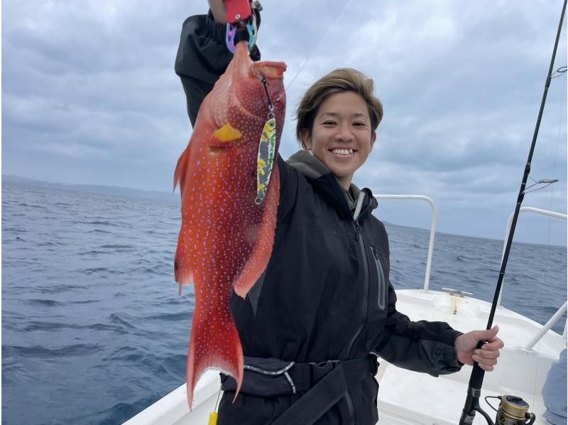 [Ishigaki Island, fully-private charter] Beginners and first-timers welcome! Half-day lure fishing on a boat! (Empty-handed, photo gift)の紹介画像