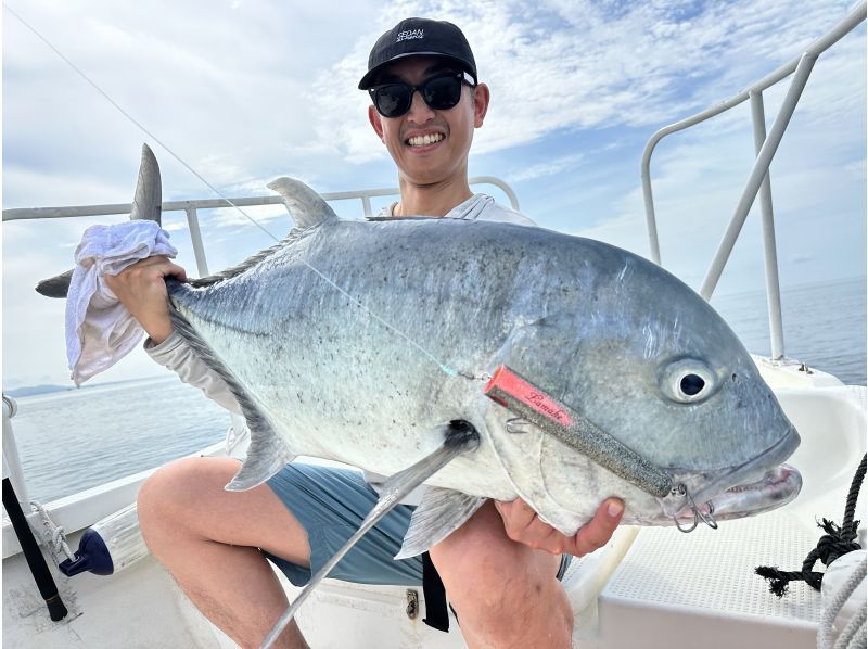 【石垣島・完全貸切】大物が狙える！船で行く1日ルアーフィッシング！！（手ぶらOK、写真プレゼント）の紹介画像