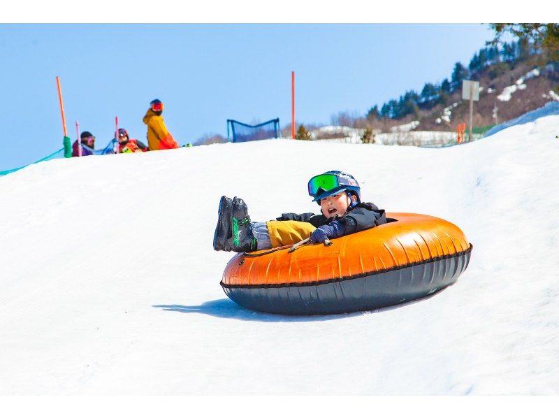 [新潟/湯澤中里]上越新幹線的滑雪和單板滑雪一日遊計劃！內含湯澤中里滑雪場纜車票 + 微笑兒童樂園門票の紹介画像