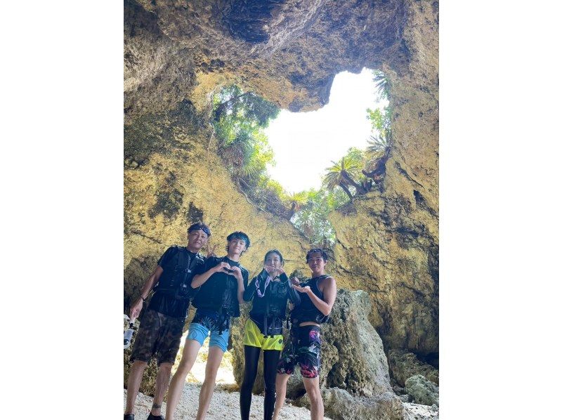 [Okinawa, Kouri Island] A safe, private experience for each group! Guided tour to the secret cave of Heart in the Sky の紹介画像