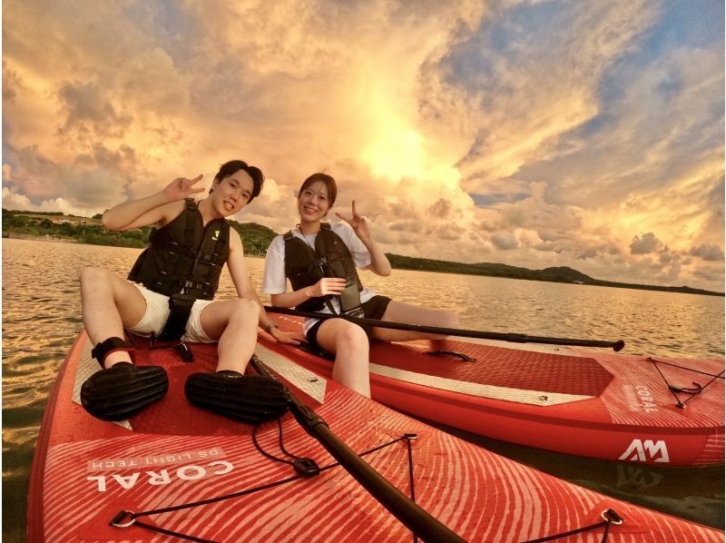 Featured in ANA magazine (Highly popular ★ Family discount available) First in Ishigaki! Sunset SUP with a spectacular view of the mangrove sunset [Ages 2-85] Available on the day! Free transfers and photos ★ Showers availableの紹介画像