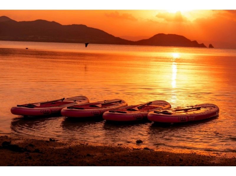 ★Student discount★【Amazing view! Sunset SUP!】A once in a lifetime happy time★Family discount★Available on the day【2 hours】Transportation, equipment, and photos are all free! ★の紹介画像