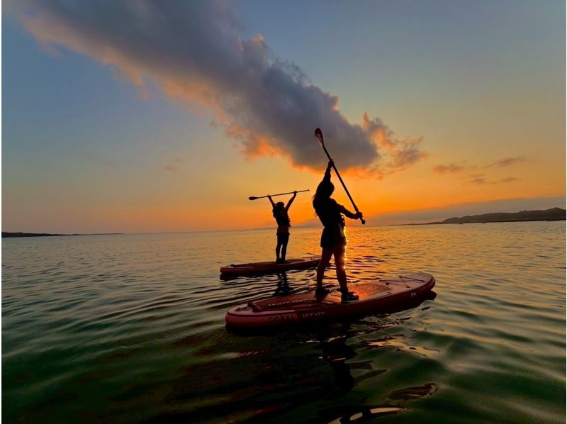 Featured in ANA magazine (Highly popular ★ Family discount available) First in Ishigaki! Sunset SUP with a spectacular view of the mangrove sunset [Ages 2-85] Available on the day! Free transfers and photos ★ Showers availableの紹介画像