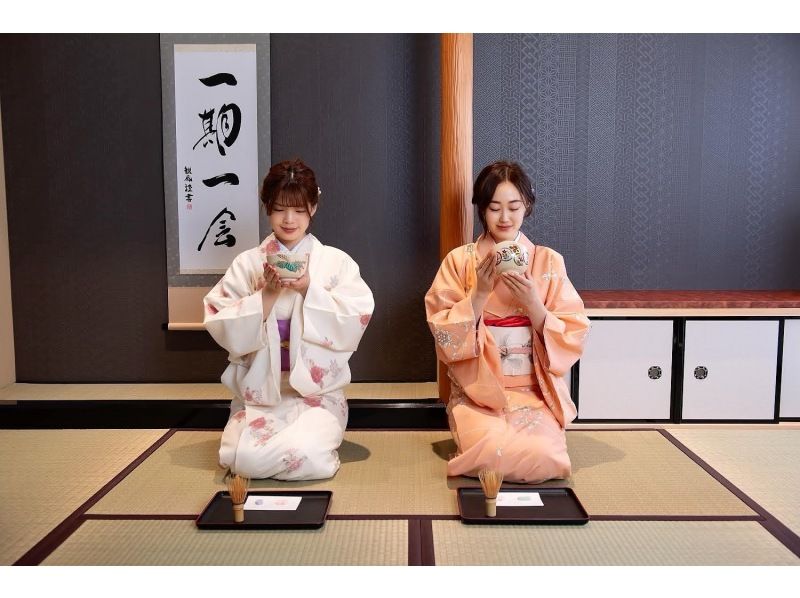 [Nara/JR Nara] Experience traditional Japanese beauty through a kimono tea ceremony experienceの紹介画像