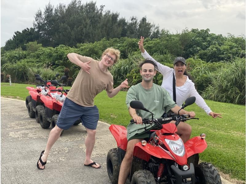 [Okinawa, Ishigaki Island] ☆No license required☆60-minute buggy experience in Kabira Bay! Relaxed farm course☆Fun for the whole family, from children to the elderly♪の紹介画像