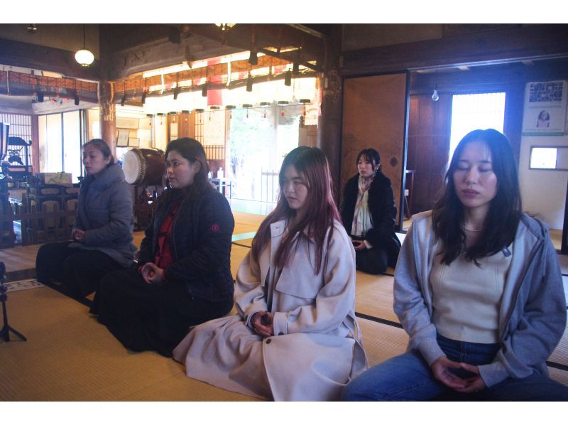 Zen Retreat in Kamakura: Zen Meditation, Bamboo Temple, and Lunchの紹介画像