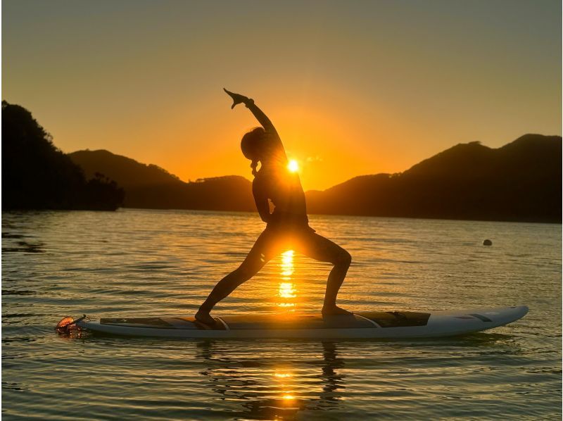 ★Student discount★ [New ocean activity!?] The ultimate relaxation awaits with SUP yoga☆Beginners welcome☆Blissful time floating in the blue ocean of Ishigaki! Have a special time on Ishigaki Island♪の紹介画像