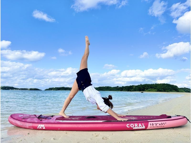 ★Student discount★ [New ocean activity!?] The ultimate relaxation awaits with SUP yoga☆Beginners welcome☆Blissful time floating in the blue ocean of Ishigaki! Have a special time on Ishigaki Island♪の紹介画像