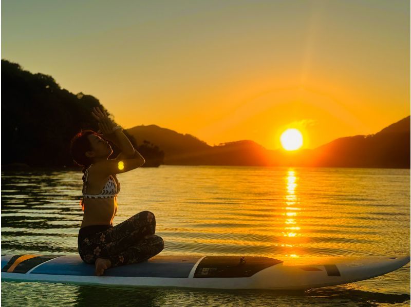 ★Student discount★ [New ocean activity!?] The ultimate relaxation awaits with SUP yoga☆Beginners welcome☆Blissful time floating in the blue ocean of Ishigaki! Have a special time on Ishigaki Island♪の紹介画像