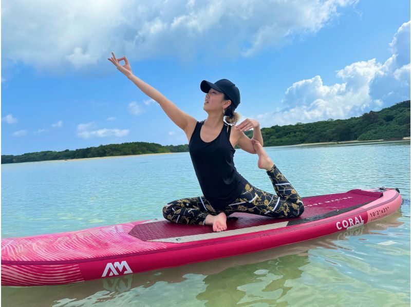 ANA誌掲載【海の新アクティブティ！？】究極の癒しが待つSUPヨガ☆初心者大歓迎☆石垣ブルーの海で浮かぶ至福の時間！特別なひとときを♪の紹介画像