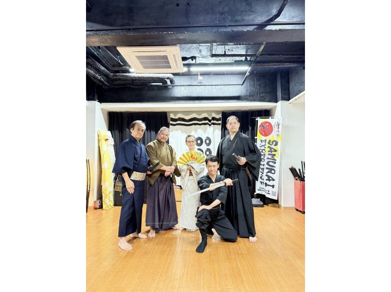 [Osaka, Nakanoshima] Monitor tour price! A bicycle tour that only Osaka locals can do! And a samurai and ninja experience!の紹介画像