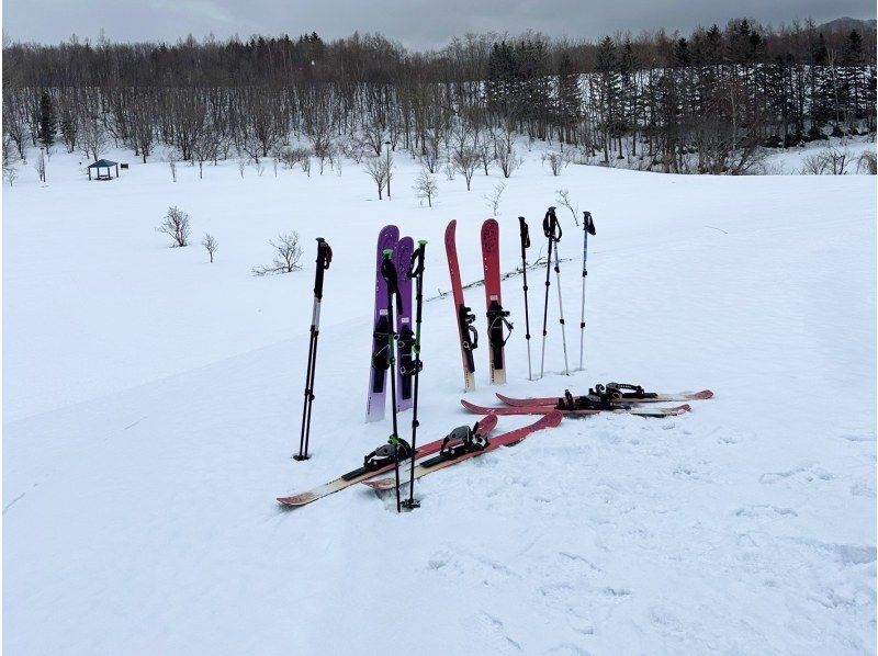 【北海道・余市】幻想的な雪景色と余市ワインを五感で堪能♪ ワイナリースノーハイク・余市産ワイン試飲&スノーウェアもレンタル無料！の紹介画像