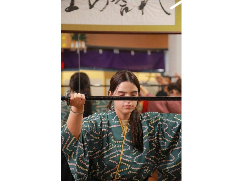 【OsakaCastle】 Experience the Samurai Sword Cutting Experienceの紹介画像