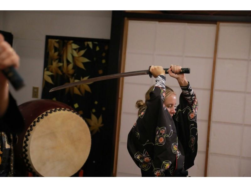 【OsakaCastle】 Experience the Samurai Sword Cutting Experienceの紹介画像