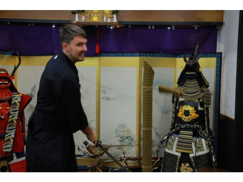 【OsakaCastle】 Experience the Samurai Sword Cutting Experienceの紹介画像