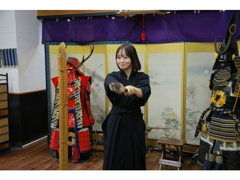 【OsakaCastle】 Experience the Samurai Sword Cutting Experienceの紹介画像