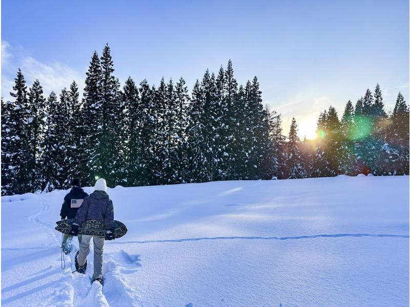 [Yamagata/Nagai] Let's go to the snowy mountains! Snowshoe hike and snowboard ride tourの紹介画像