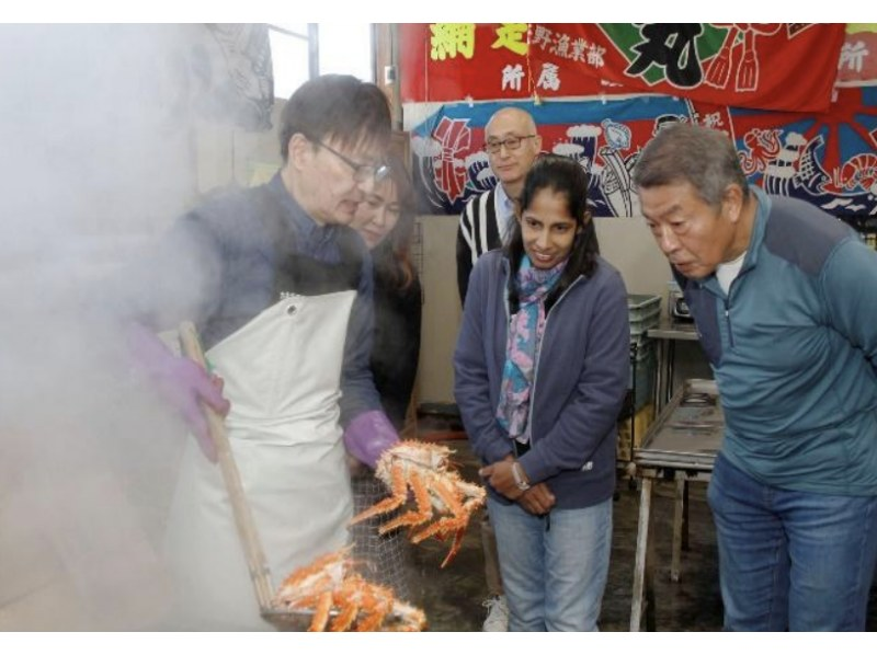 【北海道・網走】地元ではカニ屋と呼ばれる職人がつくる至極の味 〜流氷が育むカニを知り尽くす〜の紹介画像