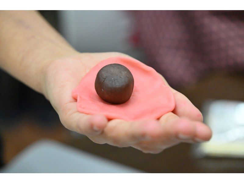 Learn Zen in a class of making Japanese sweets and Tea ceremony kimonoの紹介画像