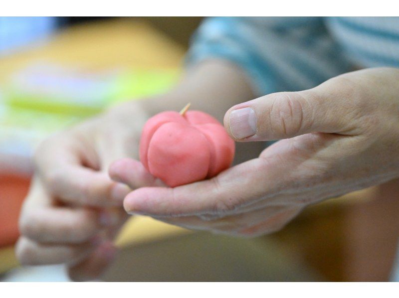 【大阪・大阪】和菓子と茶道の着物作り教室で禅を学ぶ