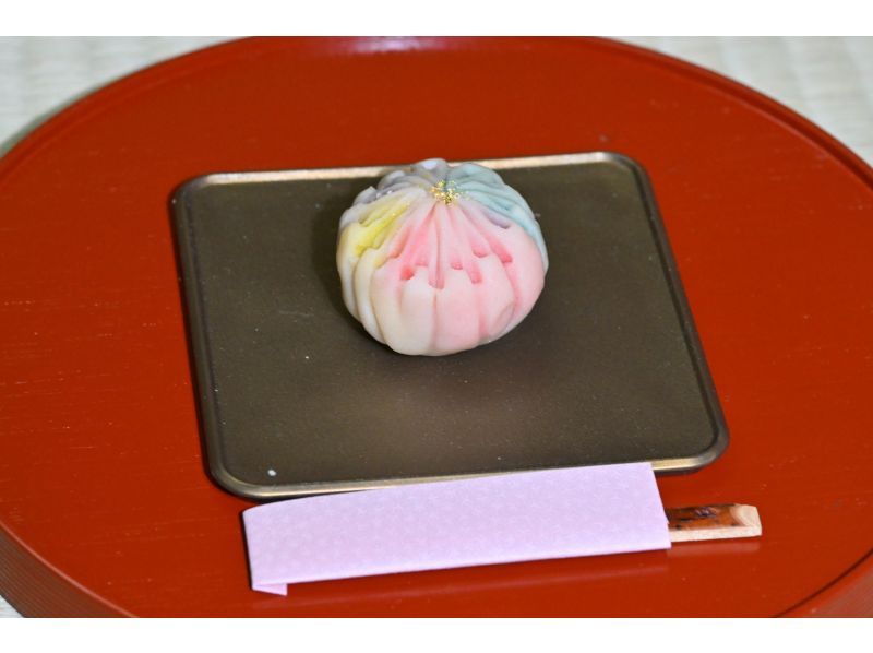 【大阪・大阪】和菓子と茶道の着物作り教室で禅を学ぶ