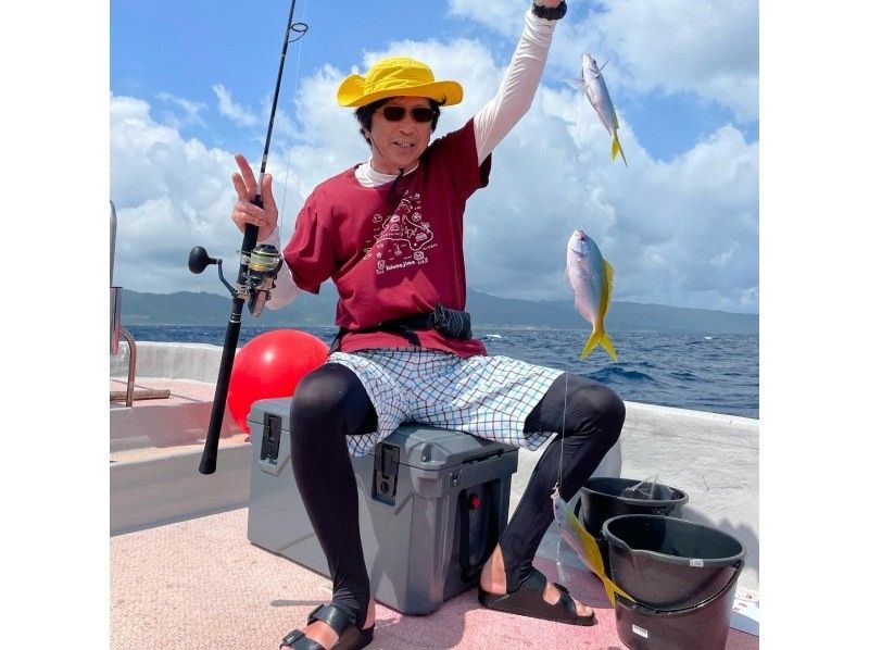 【沖縄・小浜島】沖縄の県魚「グルクン」をたくさん釣って生き餌に！わらしべ長者フィッシング！目指すは記録級！！1日コースの紹介画像