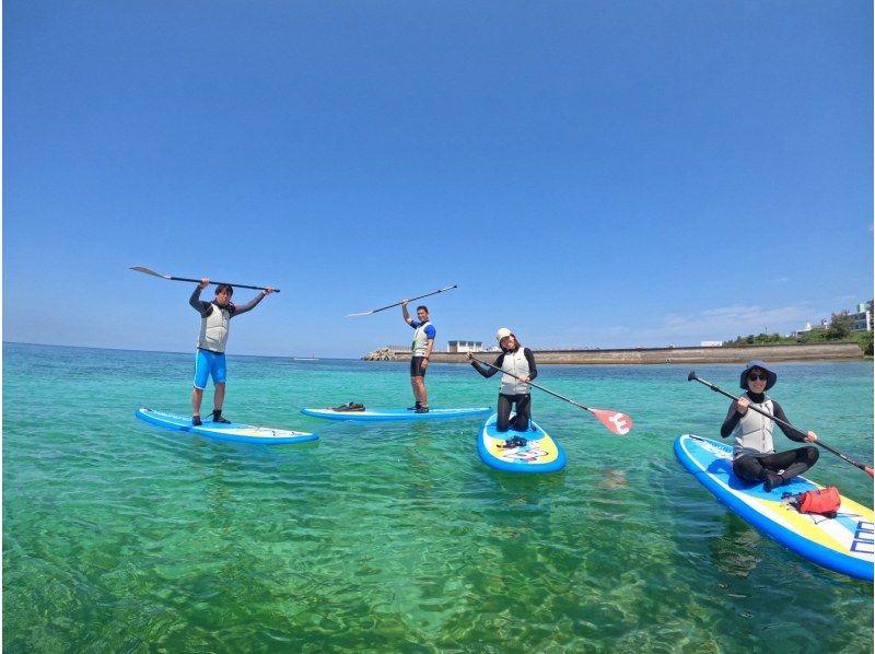 [Okinawa, Yomitan Village] Beginners welcome! One group fully reserved, free photos! Secret Beach SUP & Snorkeling Tour! Make the best memories in the beautiful sea of the west coast ♪の紹介画像
