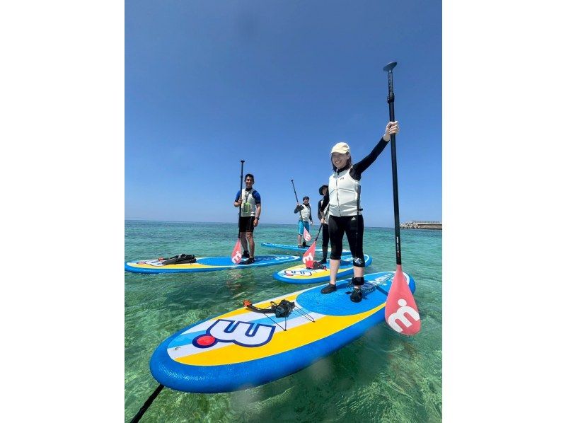 [Okinawa, Yomitan Village] Beginners welcome! One group fully reserved, free photos! Secret Beach SUP & Snorkeling Tour! Make the best memories in the beautiful sea of the west coast ♪の紹介画像