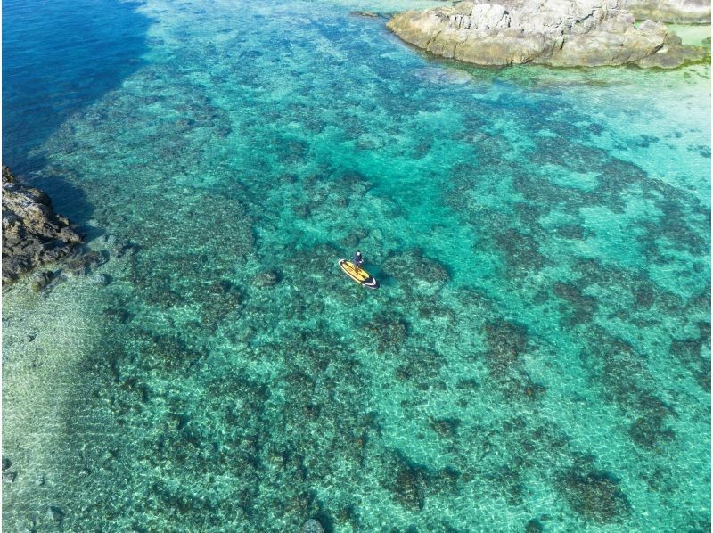 [Ishigaki Island / Private tour for 1 group] Hidden beach SUP & jungle exploration tour! Free 5.4K drone & high quality SLR photography included! Guided by a professional island photographer!の紹介画像