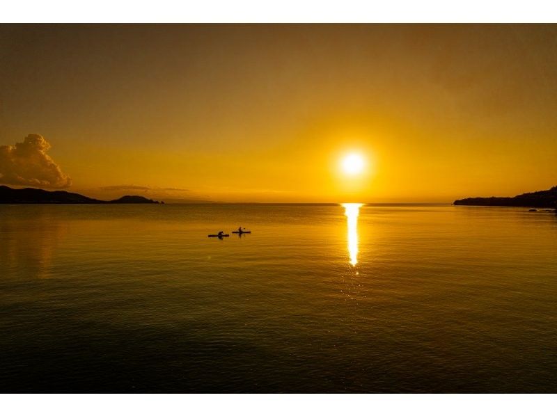 [Small group/SUP/canoe] Ishigaki Island's first! Superb sunset & mangrove drone/SLR photography included "Orange-tinted ocean and tropical rainforest" guided by a professional island photographerの紹介画像