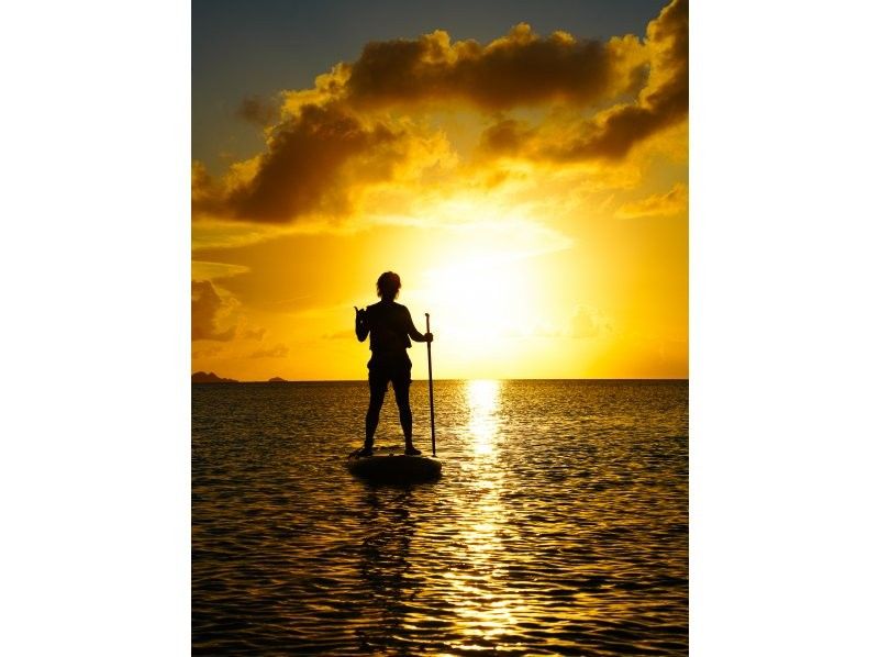 【少人数制/SUP・カヌー】石垣島初！極上サンセット＆マングローブドローン・一眼レフ撮影付『橙色に染まる海と熱帯雨林』島人プロカメラマン案内の紹介画像