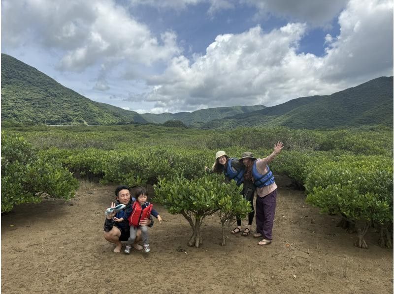 【奄美大島 / 1組様限定貸切案内】3時間マングローブカヌーの紹介画像